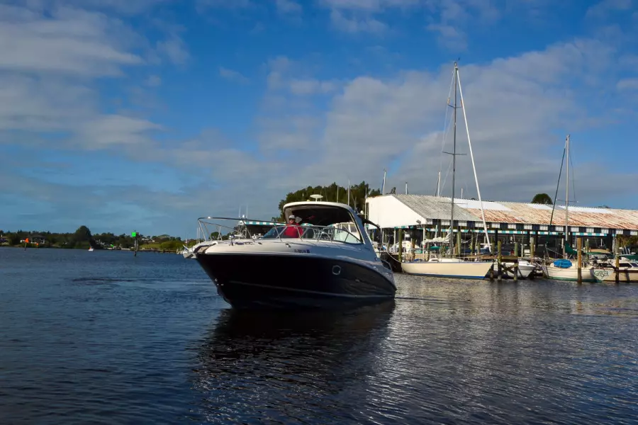 2010 Sea Ray 310 Sundancer