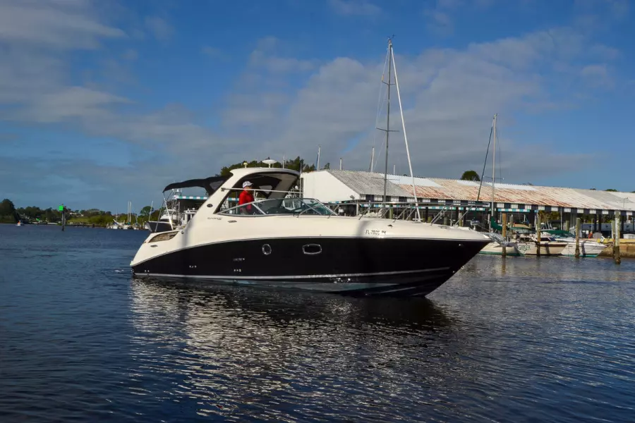 2010 Sea Ray 310 Sundancer