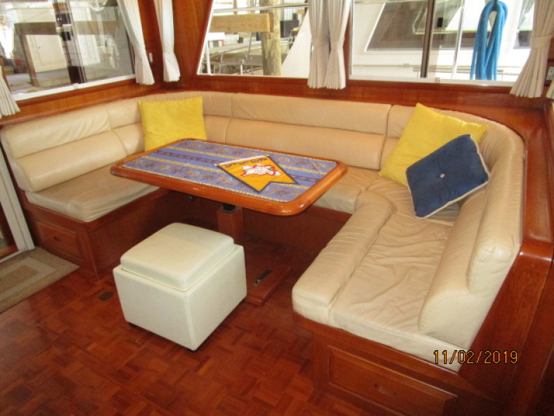 2000 Ocean Alexander "511 Classico"