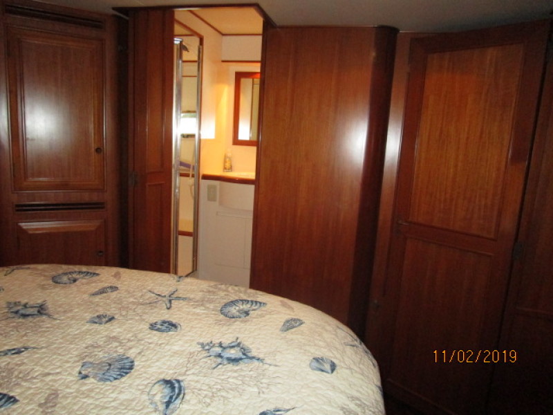 2000 Ocean Alexander "511 Classico"