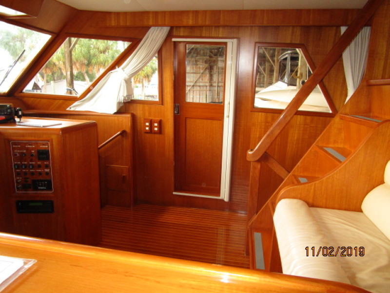 2000 Ocean Alexander "511 Classico"