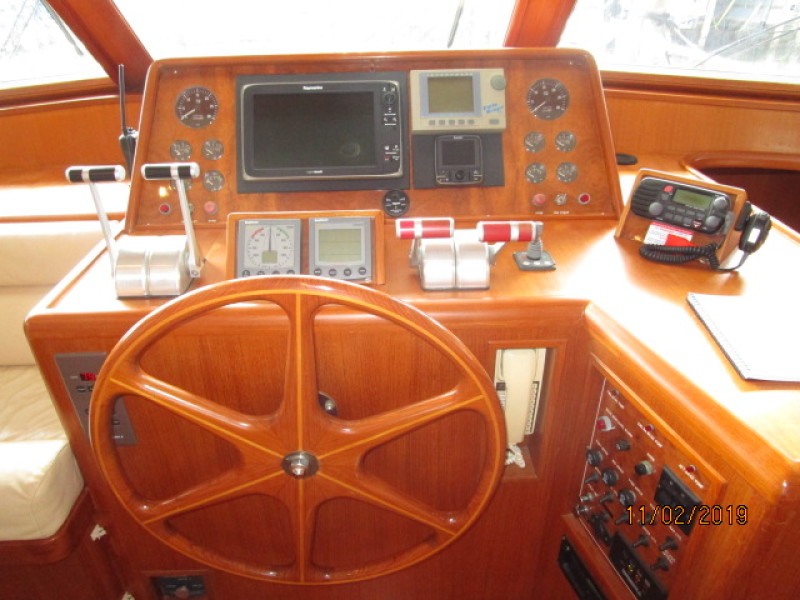 2000 Ocean Alexander "511 Classico"