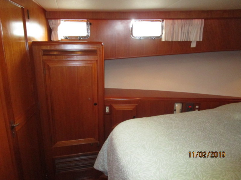 2000 Ocean Alexander "511 Classico"