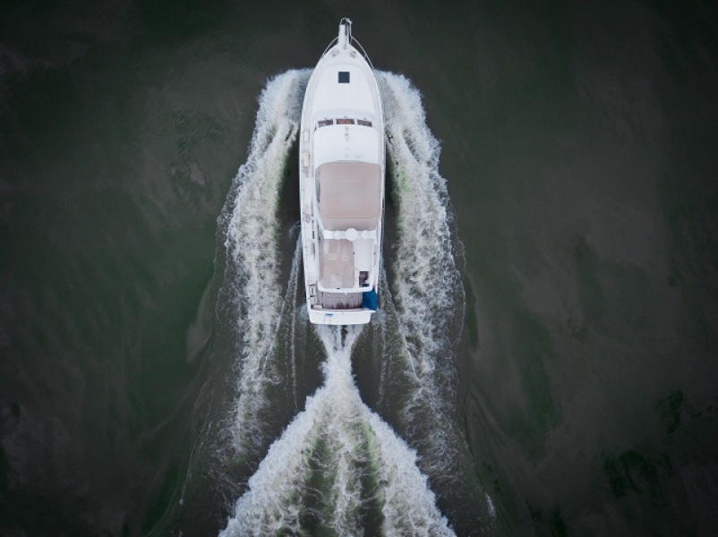 2000 Ocean Alexander "511 Classico"