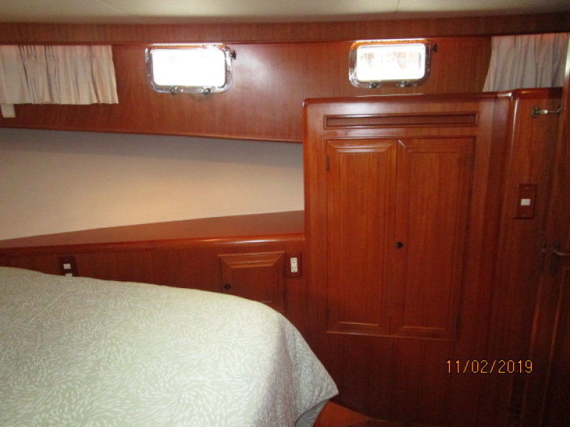 2000 Ocean Alexander "511 Classico"