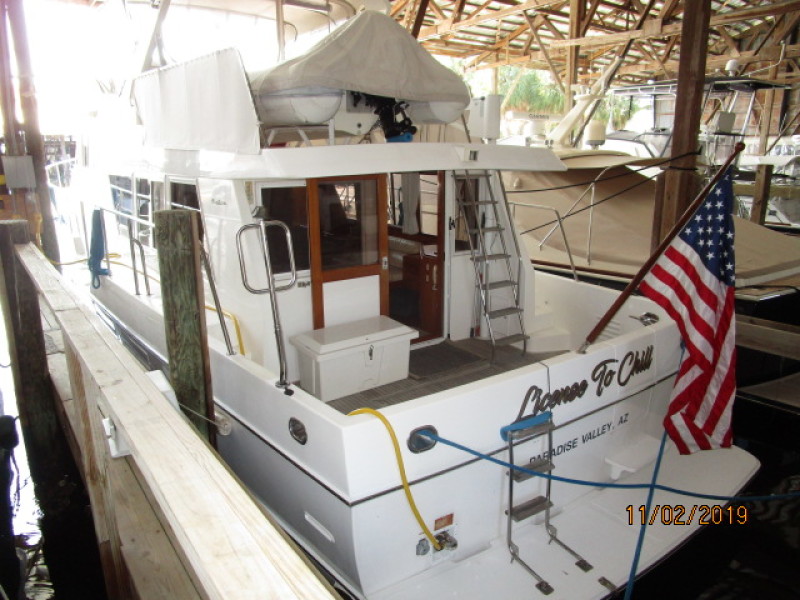 2000 Ocean Alexander "511 Classico"
