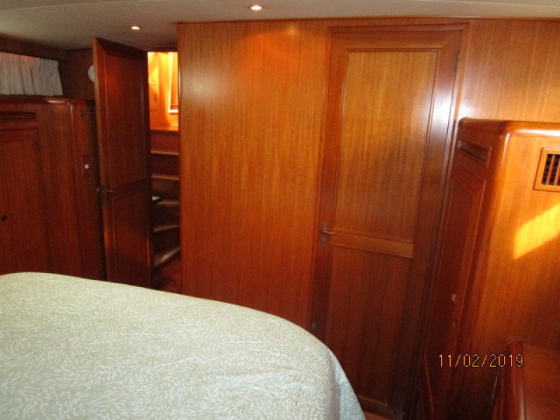2000 Ocean Alexander "511 Classico"