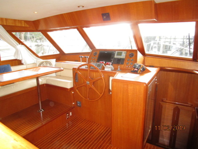 2000 Ocean Alexander "511 Classico"