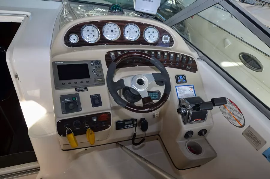 2001 Chaparral 300 Signature