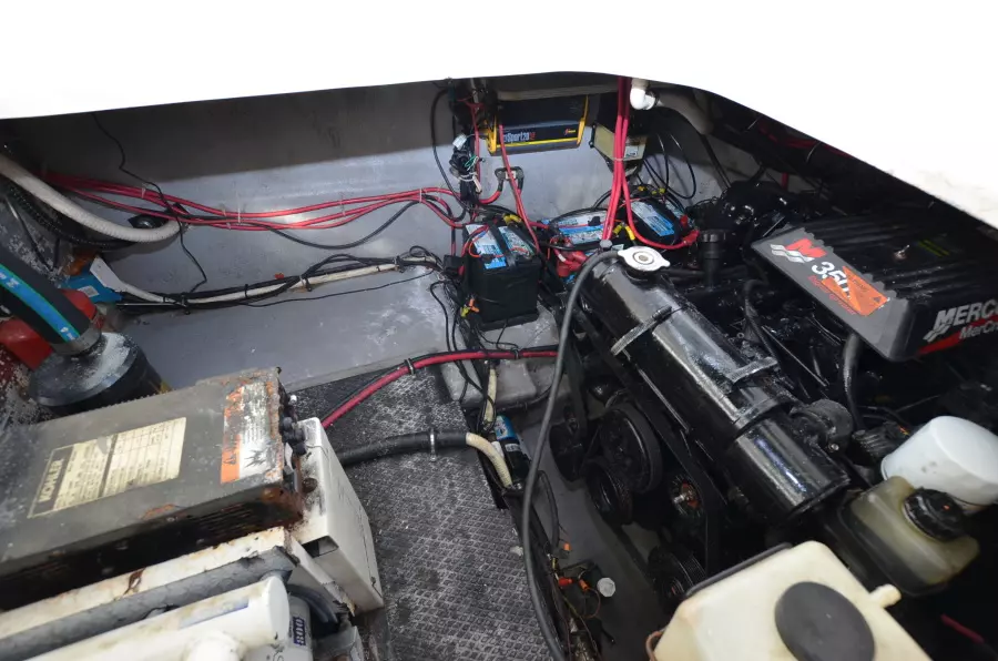 2001 Chaparral 300 Signature