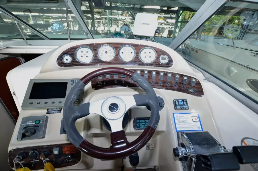 2001 Chaparral 300 Signature