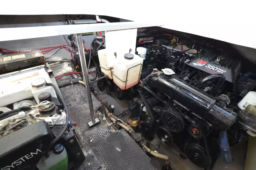 2001 Chaparral 300 Signature