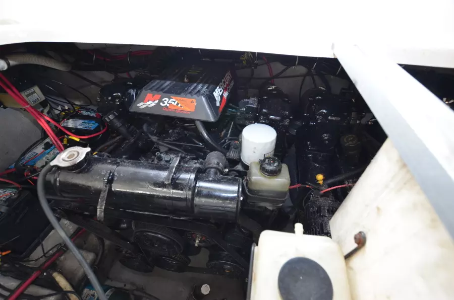 2001 Chaparral 300 Signature