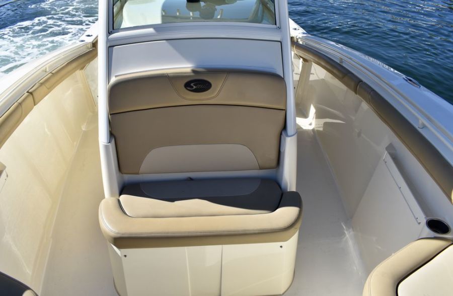 32' 2015 Scout 320 LXF