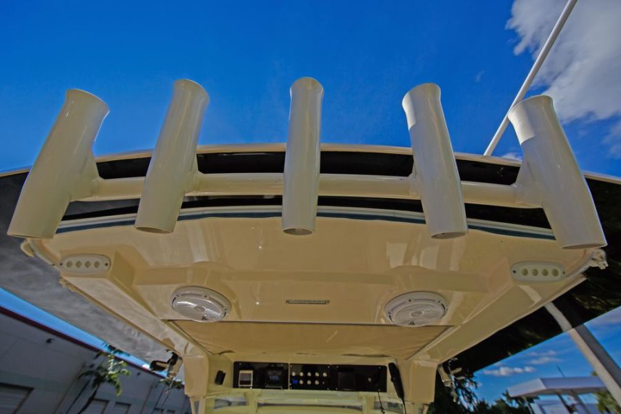 32' 2015 Scout 320 LXF