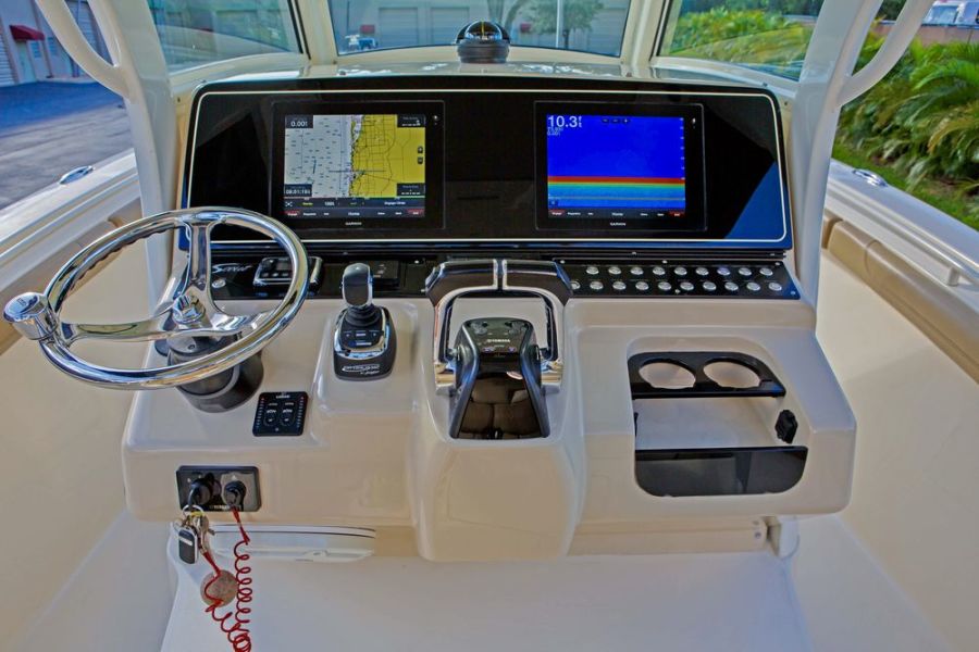 32' 2015 Scout 320 LXF