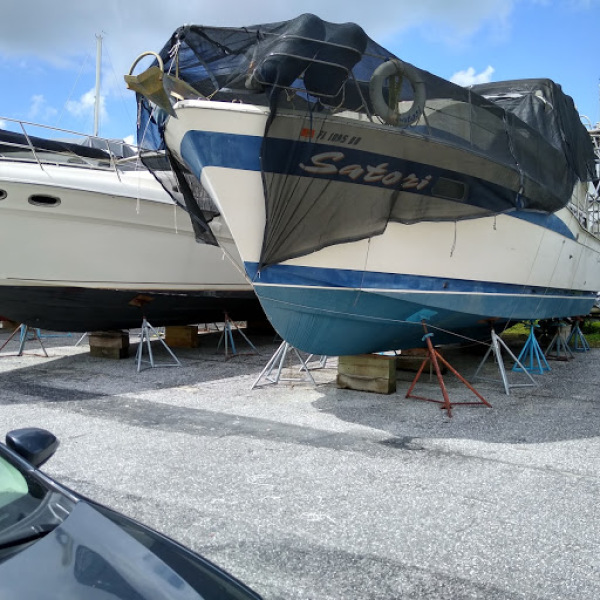 1980 Chris-Craft 350 Catalina