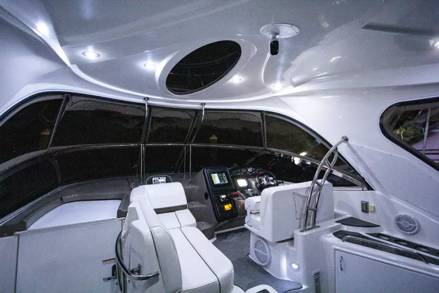2008 Cruisers Yachts 420 Express