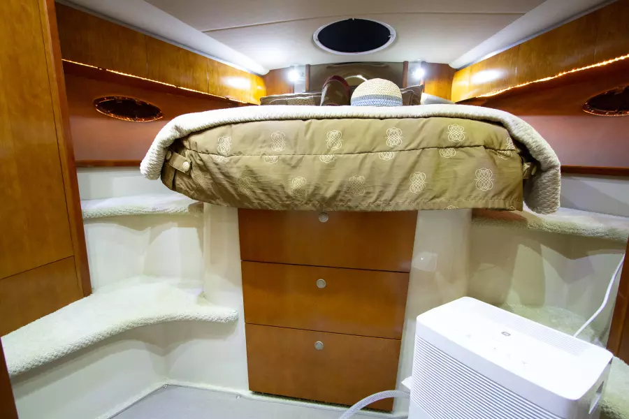 2008 Cruisers Yachts 420 Express