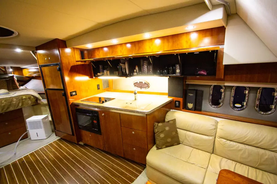 2008 Cruisers Yachts 420 Express