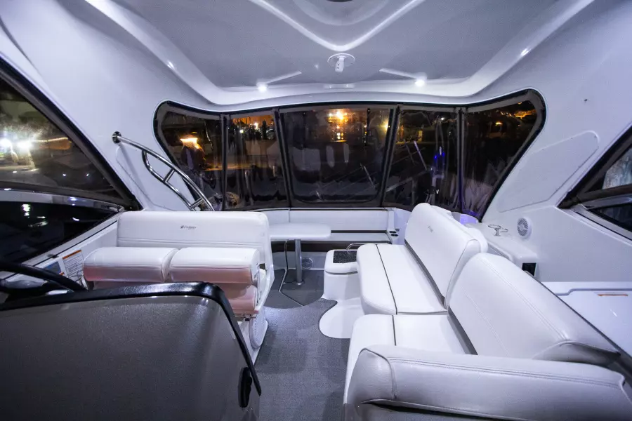 2008 Cruisers Yachts 420 Express