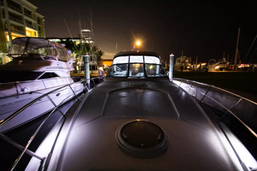2008 Cruisers Yachts 420 Express