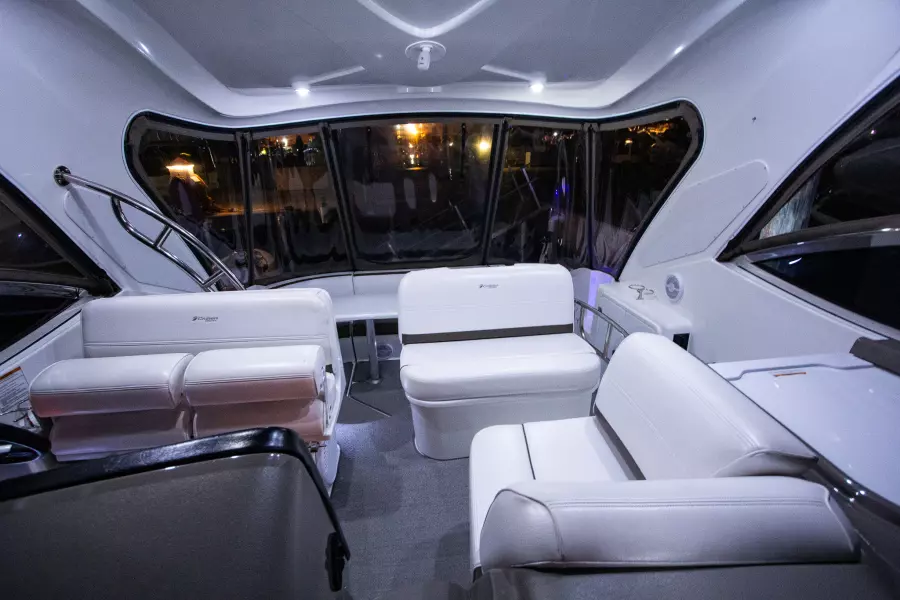 2008 Cruisers Yachts 420 Express