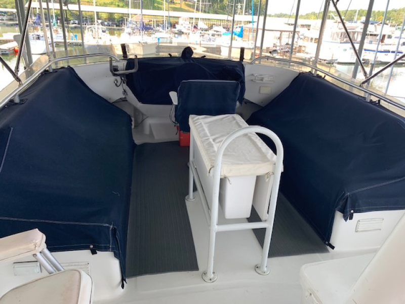 1999 Mainship 350