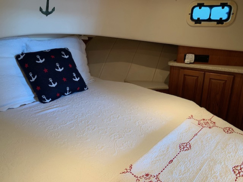 1999 Mainship 350