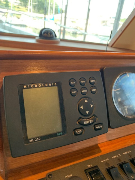 1999 Mainship 350