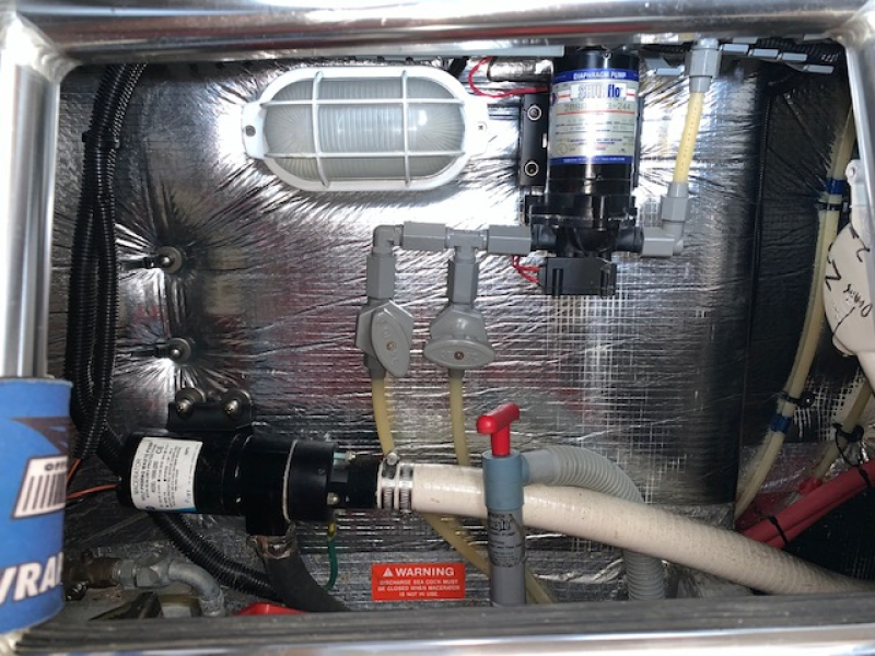 1999 Mainship 350