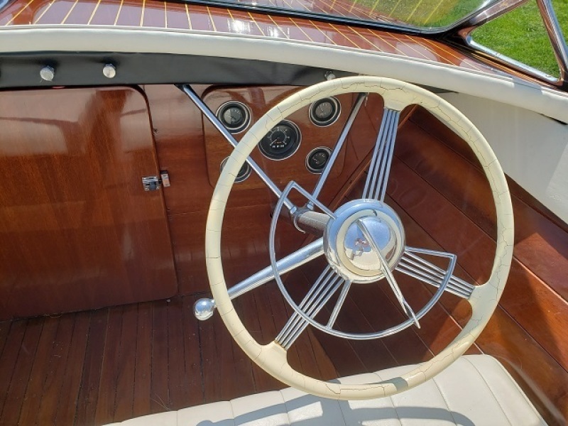 1952 Chris-Craft Holiday