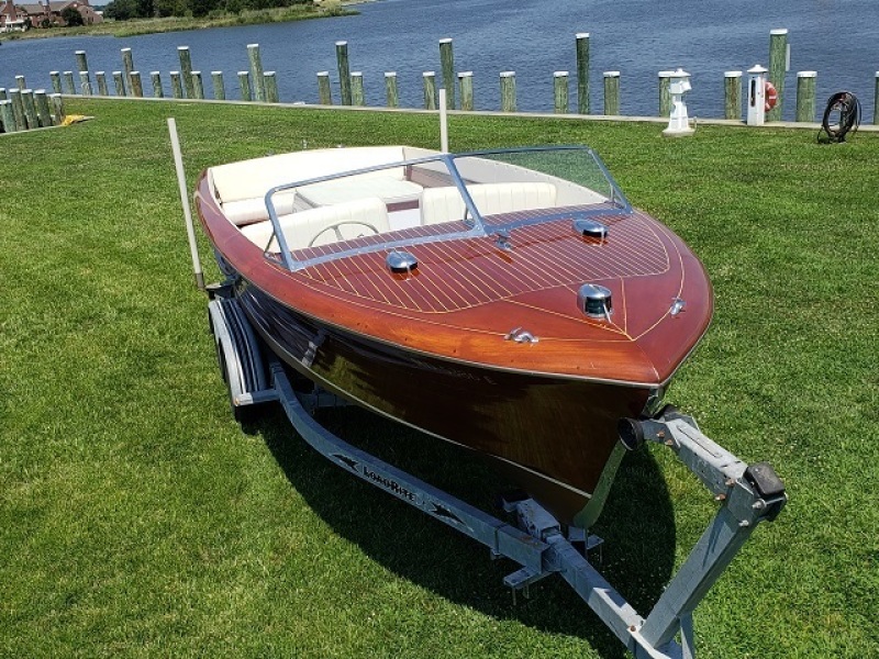 1952 Chris-Craft Holiday