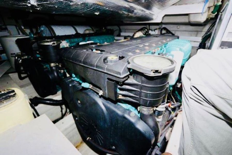 48' 2013 Sunseeker San Remo