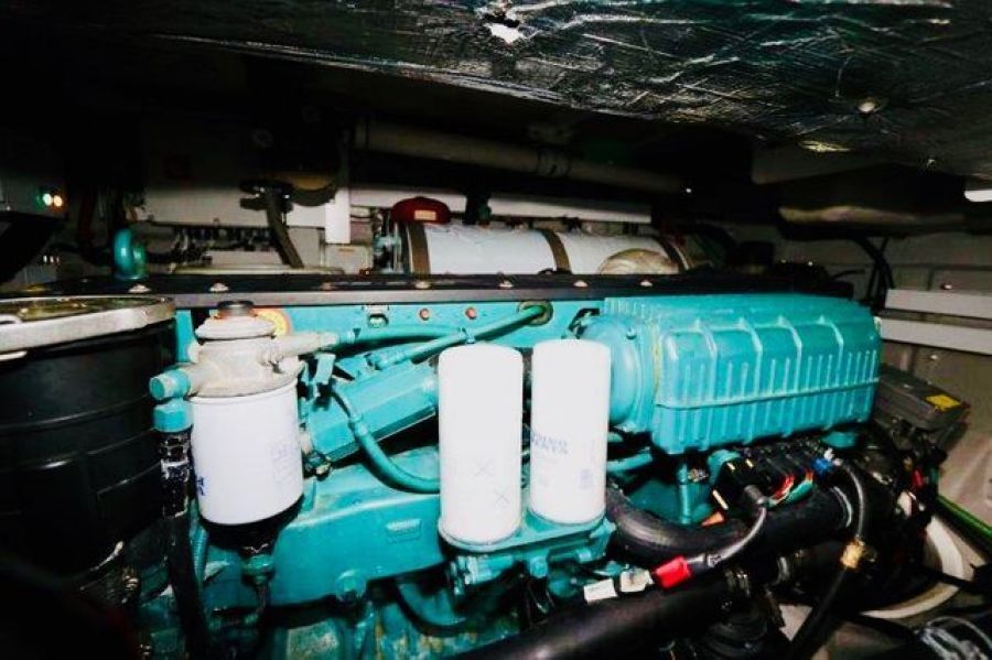 48' 2013 Sunseeker San Remo