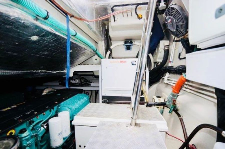 48' 2013 Sunseeker San Remo