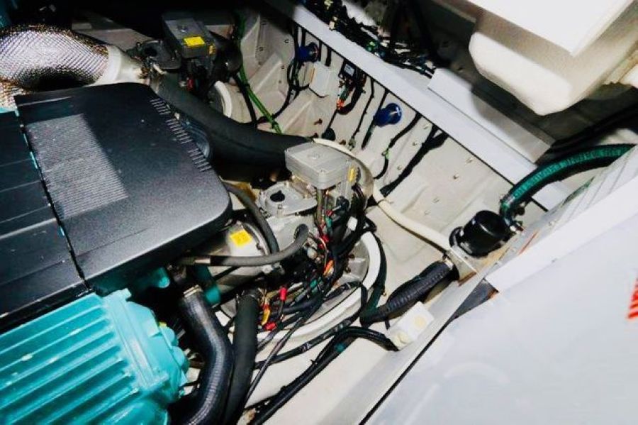 48' 2013 Sunseeker San Remo