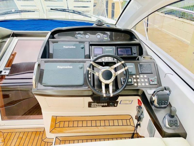 48' 2013 Sunseeker San Remo