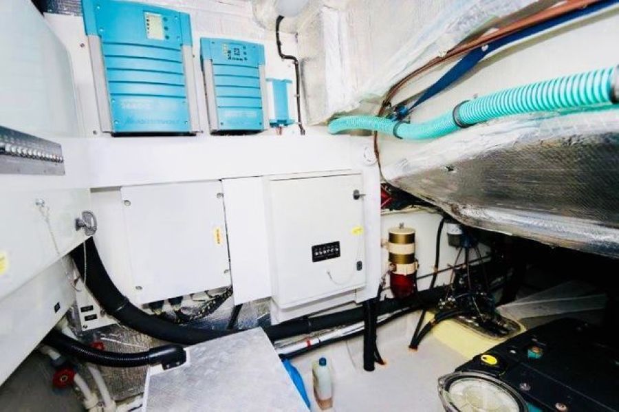 48' 2013 Sunseeker San Remo