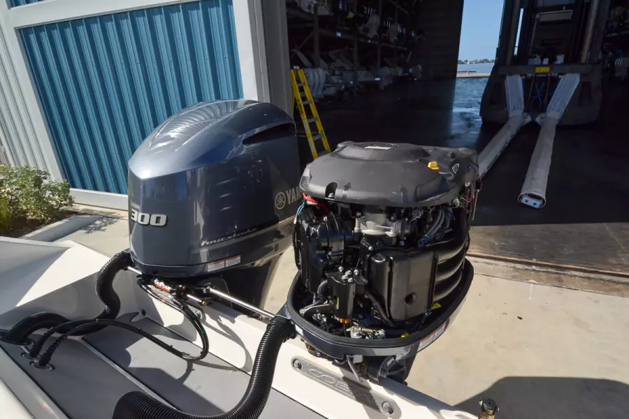 2016 Cobia 296 cc