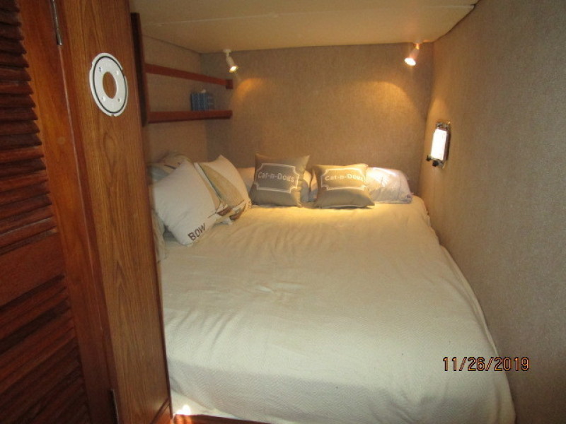 2006 Endeavour "40" Trawler Cat