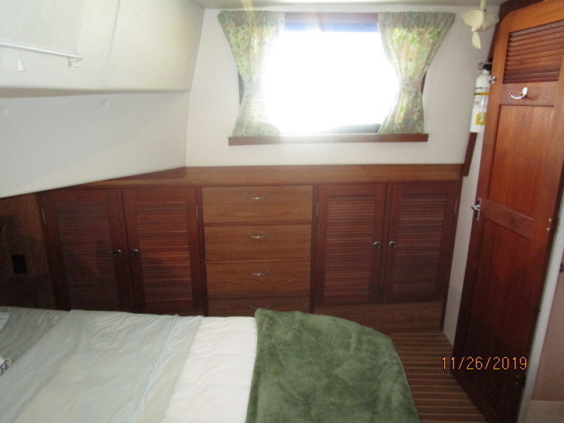 2006 Endeavour "40" Trawler Cat