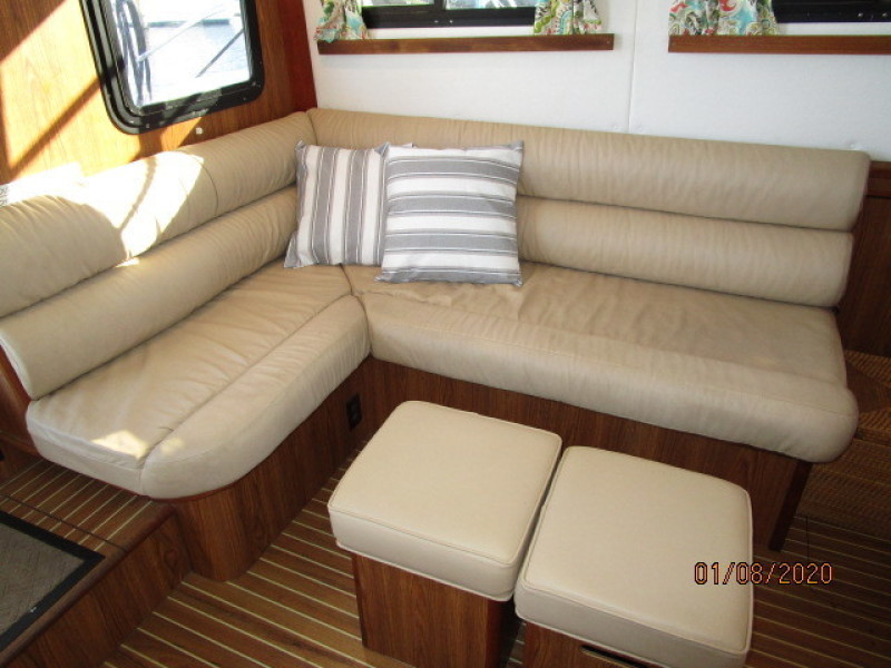 2006 Endeavour "40" Trawler Cat