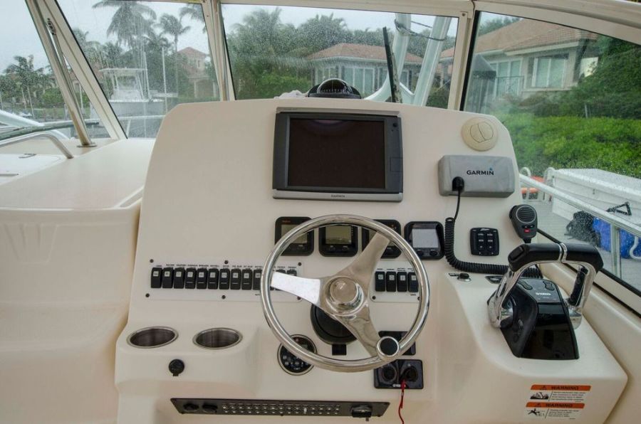 34' 2013 Wellcraft Coastal