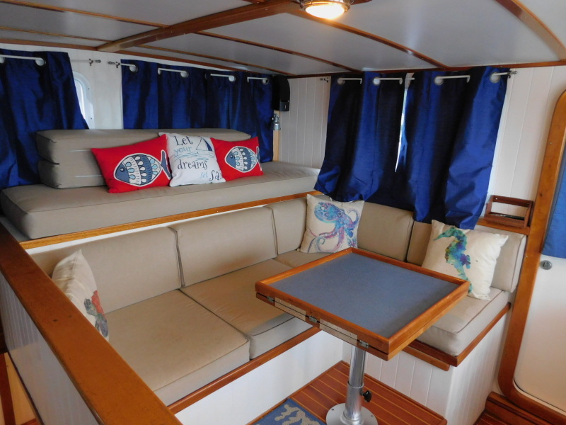 2005 Great Harbour GH37