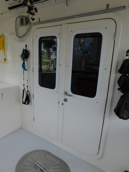 2005 Great Harbour GH37