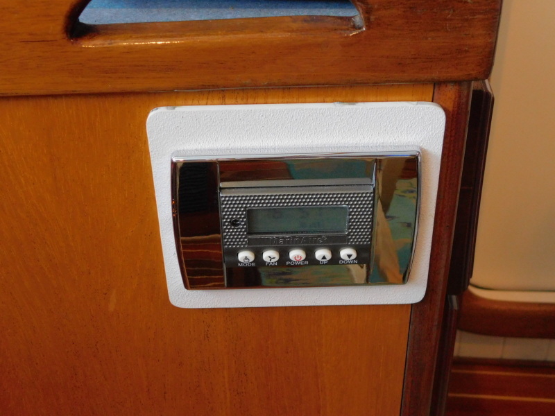 2005 Great Harbour GH37