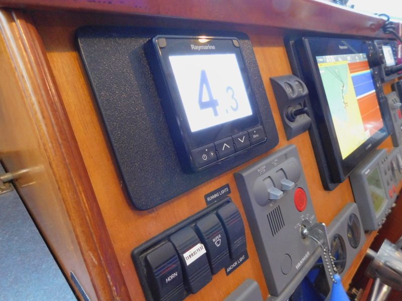 2005 Great Harbour GH37