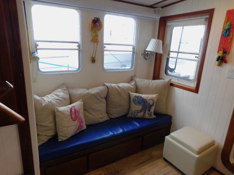 2005 Great Harbour GH37