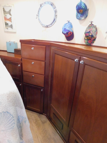 2005 Great Harbour GH37